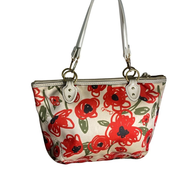 Coach POPPY Red and White Floral PRINT HALLIE Tote - Picture 2 of 7